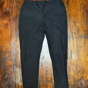 Cuts Clothing Black Mens Athletic Jogger Pants Medium